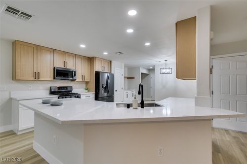 unit-103-5465 Cardinal Ridge Ct, Las Vegas, NV, 89149-4855 | Card Image