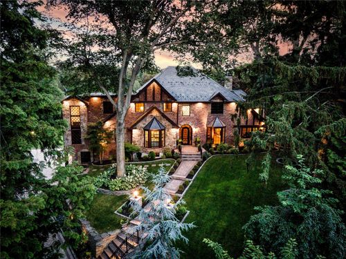 38 Soundview Crst, Manhasset, NY, 11030-3615 | Card Image