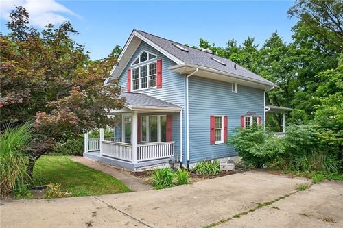 3482 Mcroberts Rd, Castle Shannon, PA, 15234-2713 | Card Image