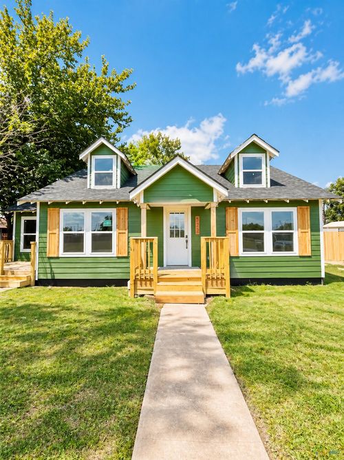 223 Nw Front St, Bartlett, TX, 76511-4531 | Card Image