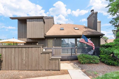 18 Westgate Drive, Edison, NJ, 08820 | Card Image