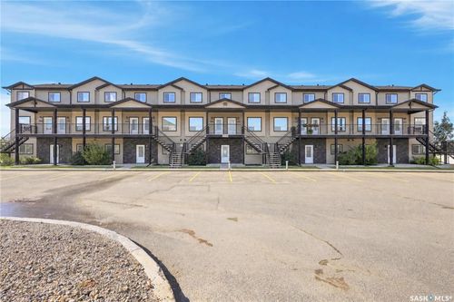 812-3802 Dewdney Avenue E, Regina, SK, S4Z0A6 | Card Image