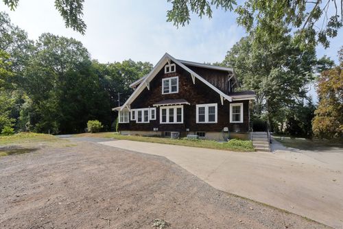 8 Aldens Xing, East Hampton, CT, 06424-2106 | Card Image