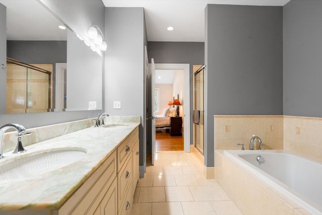 UNIT-19 - 287 Langley Rd, Condo with 3 bedrooms, 4 bathrooms and 2 parking in Newton MA | Image 15