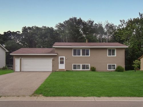 2095 Cliffview Dr, Eagan, MN, 55122-2378 | Card Image