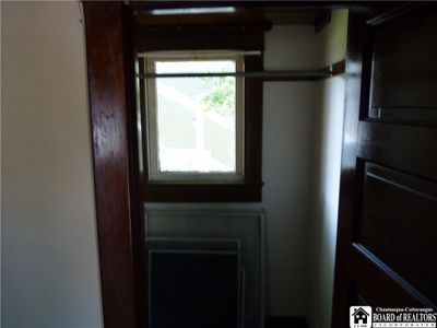 Front upper closet | Image 3