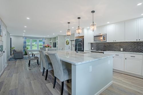 31 Henry Ave, Newington, CT, 06111-3406 | Card Image