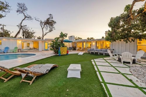 2069 Bougainvillea St, SARASOTA, FL, 34239-5203 | Card Image