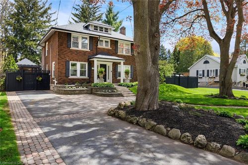 373 Rossmore Blvd, Burlington, ON, L7N1R9 | Card Image