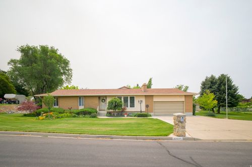 5215 W 11100 N, Highland, UT, 84003-9064 | Card Image