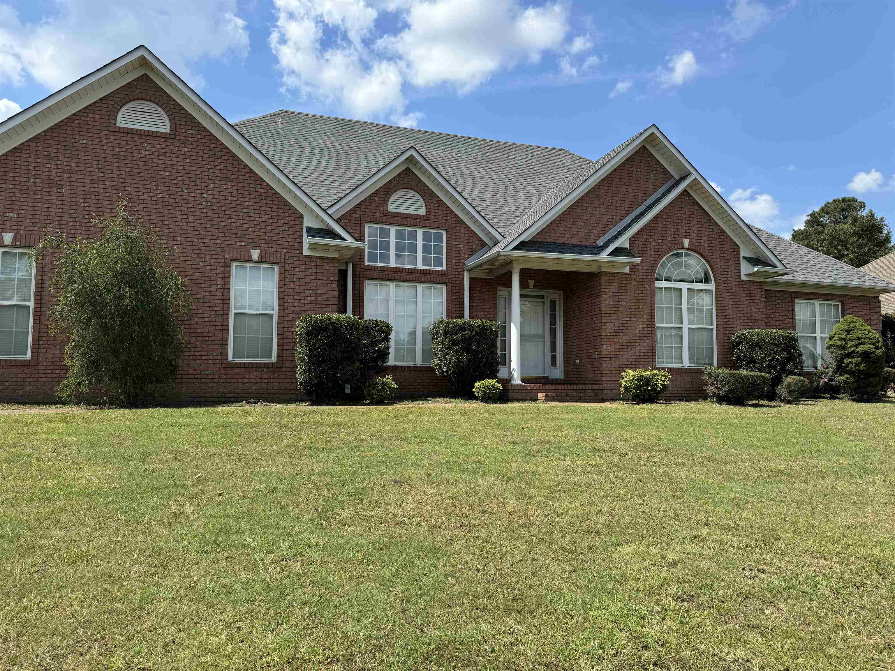 Woodgrove Dr, Jackson, TN 38305