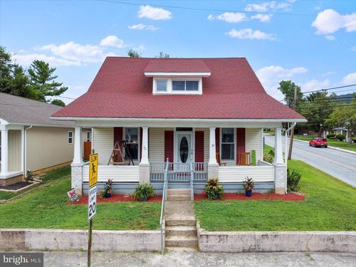 39 N Maple Ave, SMITHSBURG, MD, 21783-9702 | Card Image