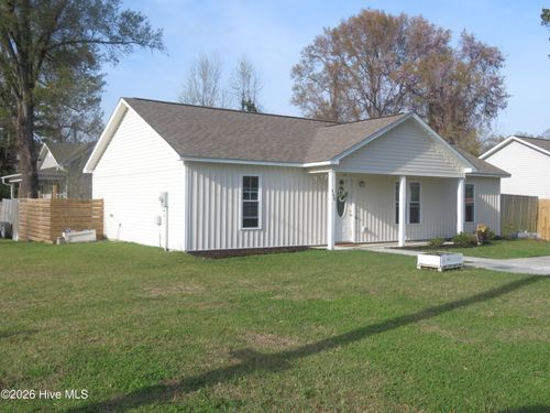 408 Seventh St, Maysville, NC, 28555-8029 | Card Image