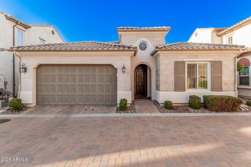 1918 W Yellowstone Way, Chandler, AZ, 85248-4299 | Card Image