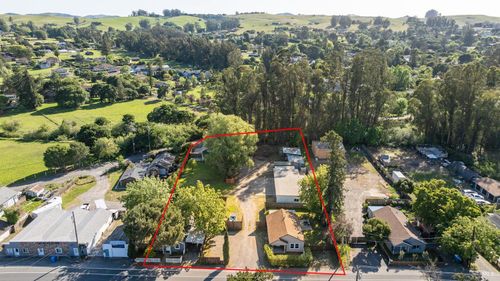 52 Eastman Ln, Petaluma, CA, 94952 | Card Image