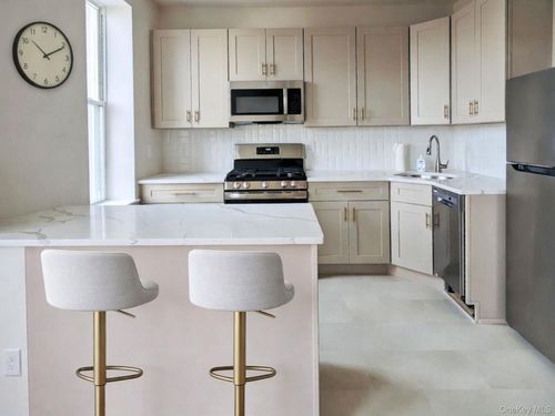 3-6085 71st Avenue, New York, NY, 11385 | Card Image