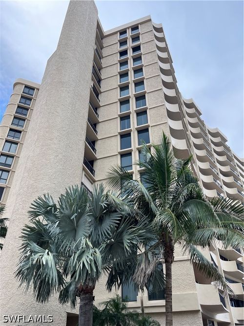505-4001 Gulf Shore Blvd N, NAPLES, FL, 34103-2695 | Card Image