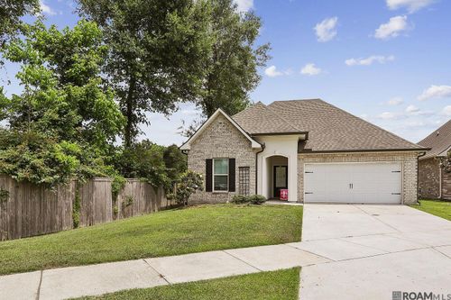 711 Sehdeva Memorial Dr, Baton Rouge, LA, 70820-2901 | Card Image