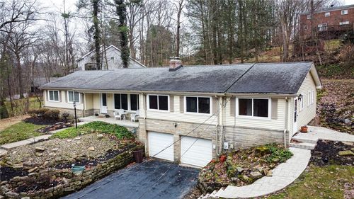 104 Lakewood Dr, Butler, PA, 16001-1633 | Card Image