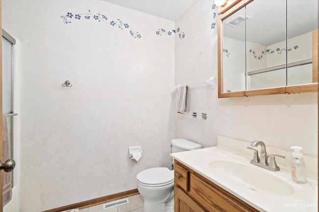 420 Windsor Dr, Home with 3 bedrooms, 3 bathrooms and null parking in Oswego IL | Image 14