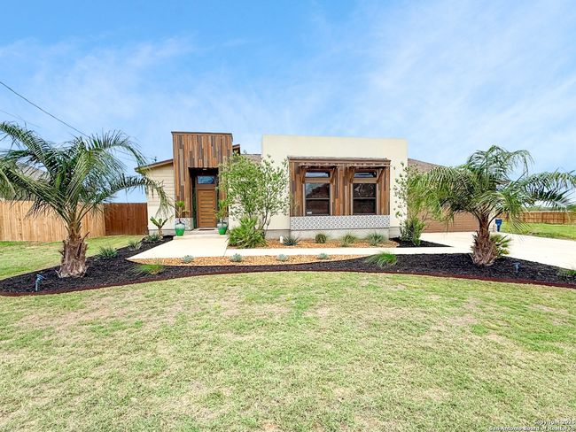 1208 Devine Dr, House other with 3 bedrooms, 2 bathrooms and null parking in Devine TX | Image 34