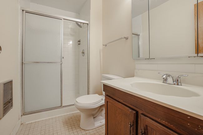 APT-102 - 3801 Appian Way, Home with 2 bedrooms, 2 bathrooms and null parking in Glenview IL | Image 14