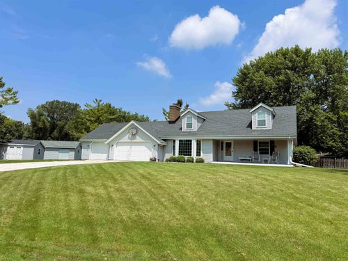 26134 Barberry Ln, Waterford, WI, 53185-2770 | Card Image