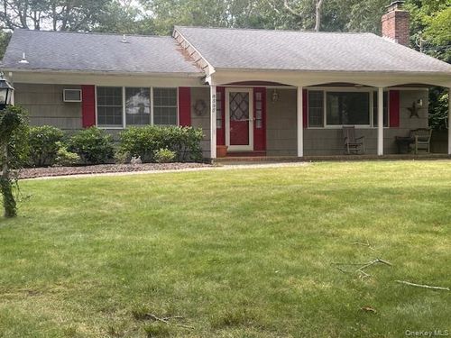 8595 Peconic Bay Blvd, Laurel, NY, 11948-1945 | Card Image