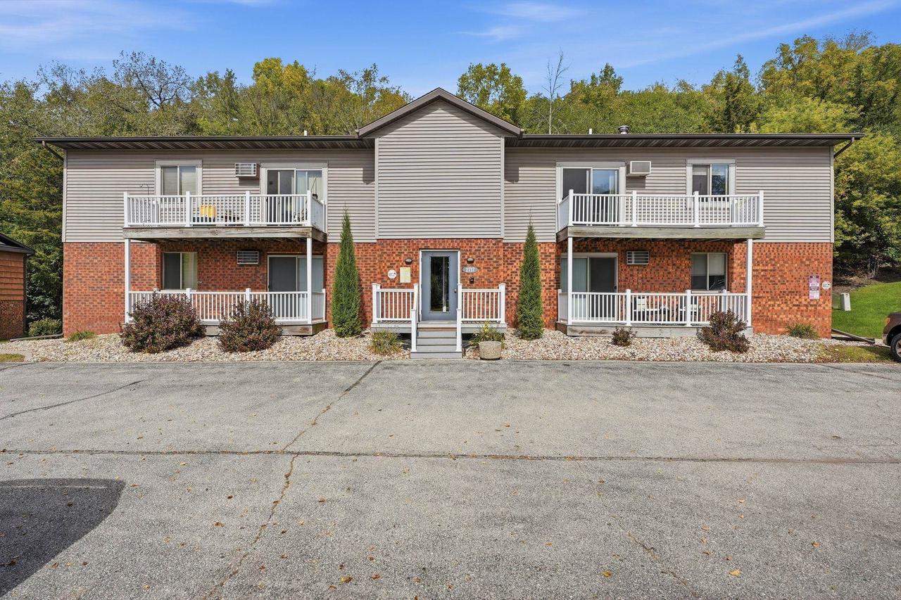 2717 Westview Ct, Cross Plains, WI 53528