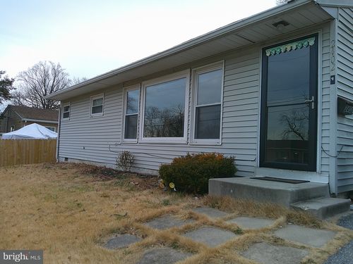 2402 Owen Dr, WILMINGTON, DE, 19808-4215 | Card Image