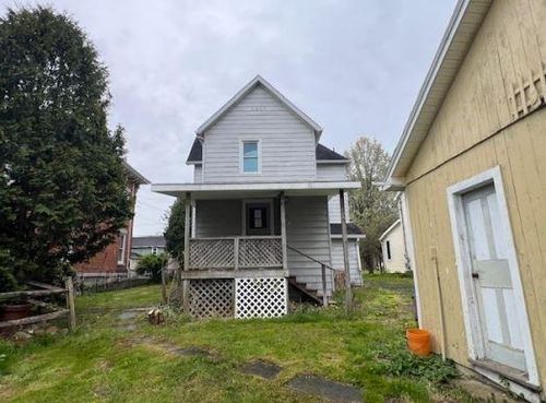 20 W River St, Waterloo, NY, 13165-1821 | Card Image