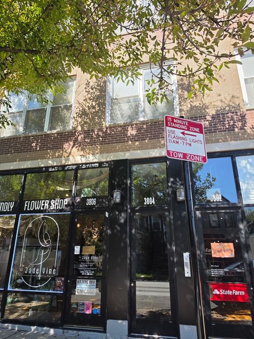 201-3804 W Montrose Ave, Chicago, IL, 60618-1096 | Card Image