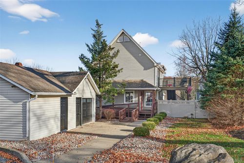 531 State Route 32, Highland Mills, NY, 10930-5135 | Card Image