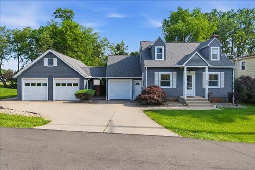 558 Bank St, Ashland, OH, 44805-4222 | Card Image