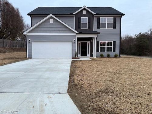 2906 York House Dr, Greensboro, NC, 27407-6453 | Card Image