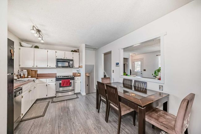 195 Pinecliff Way Ne, Home with 3 bedrooms, 2 bathrooms and 4 parking in Calgary AB | Image 16