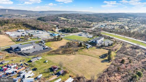 14 Anspach Dr, PINE GROVE, PA, 17963-8852 | Card Image