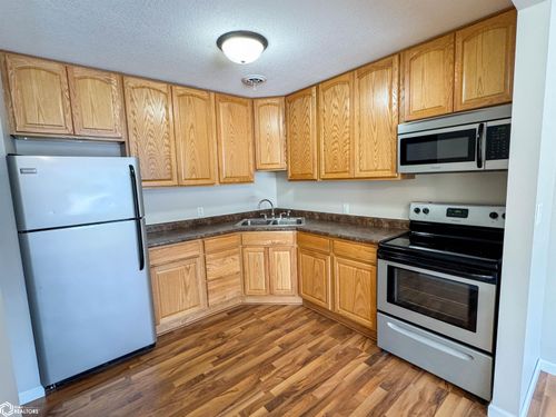 509 3rd St Ne, Hampton, IA, 50441-1512 | Card Image