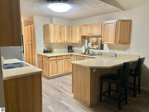 2964 Emerald Isle, Traverse City, MI, 49684-7112 | Card Image