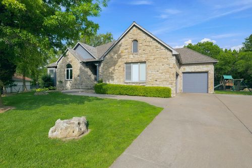 7 N Stagecoach St, Wichita, KS, 67230 | Card Image