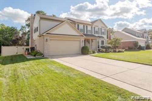 44569 Greenbriar Ct, Van Buren Township, MI, 48111-5141 | Card Image