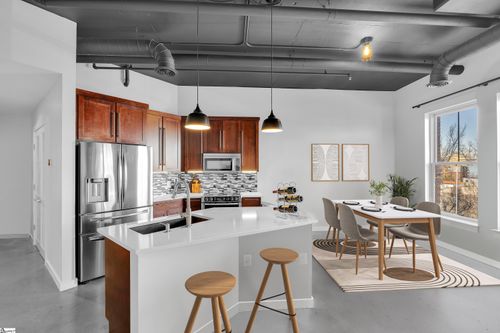 unit-309-927 S Main St, Greenville, SC, 29601-3348 | Card Image