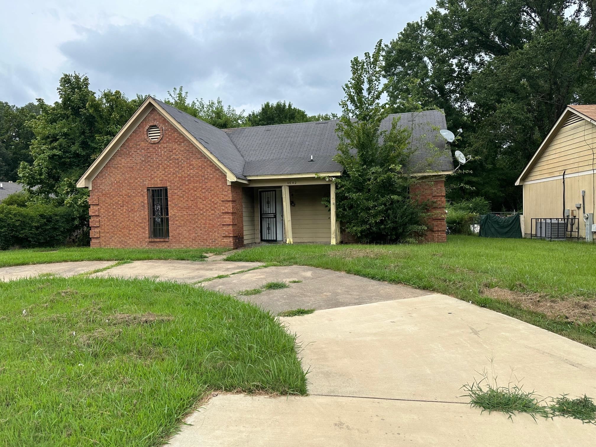 Pembine Dr, Memphis, TN 38128