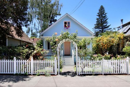 515 Chestnut Street, Santa Cruz, CA, 95060 | Card Image
