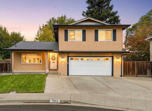 7065 Lancaster Ct, Dublin, CA, 94568-2110 | Card Image