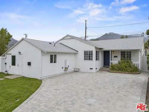 10914 Mcvine Ave, Sunland, CA, 91040-2133 | Card Image