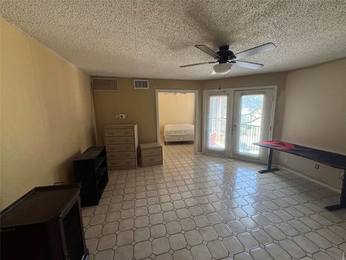 apt-c303-9805 Walnut St, Dallas, TX, 75243-2889 | Card Image