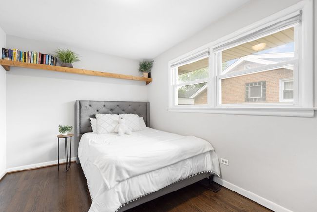 10830 S Tripp Ave, House other with 3 bedrooms, 2 bathrooms and 2 parking in Oak Lawn IL | Image 12