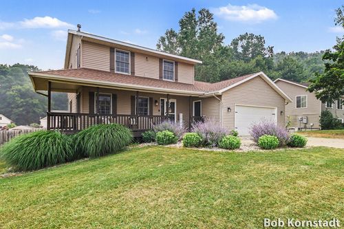4507 Rolling Ridge Dr, Caledonia, MI, 49316-9649 | Card Image