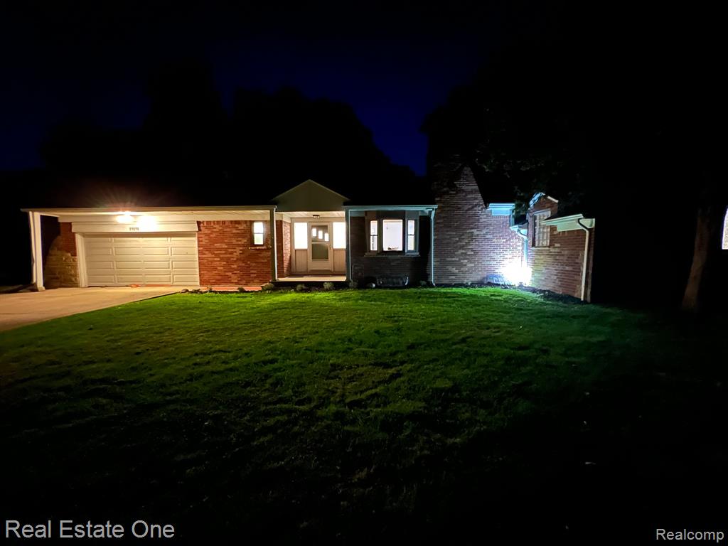 Middlesex Ave, Southfield, MI 48076